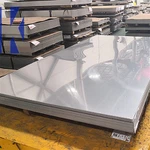 Polírozott rozsdamentes acéllemez vagy lemez